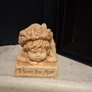 Heartfelt Mom Figurine in Warm Tan